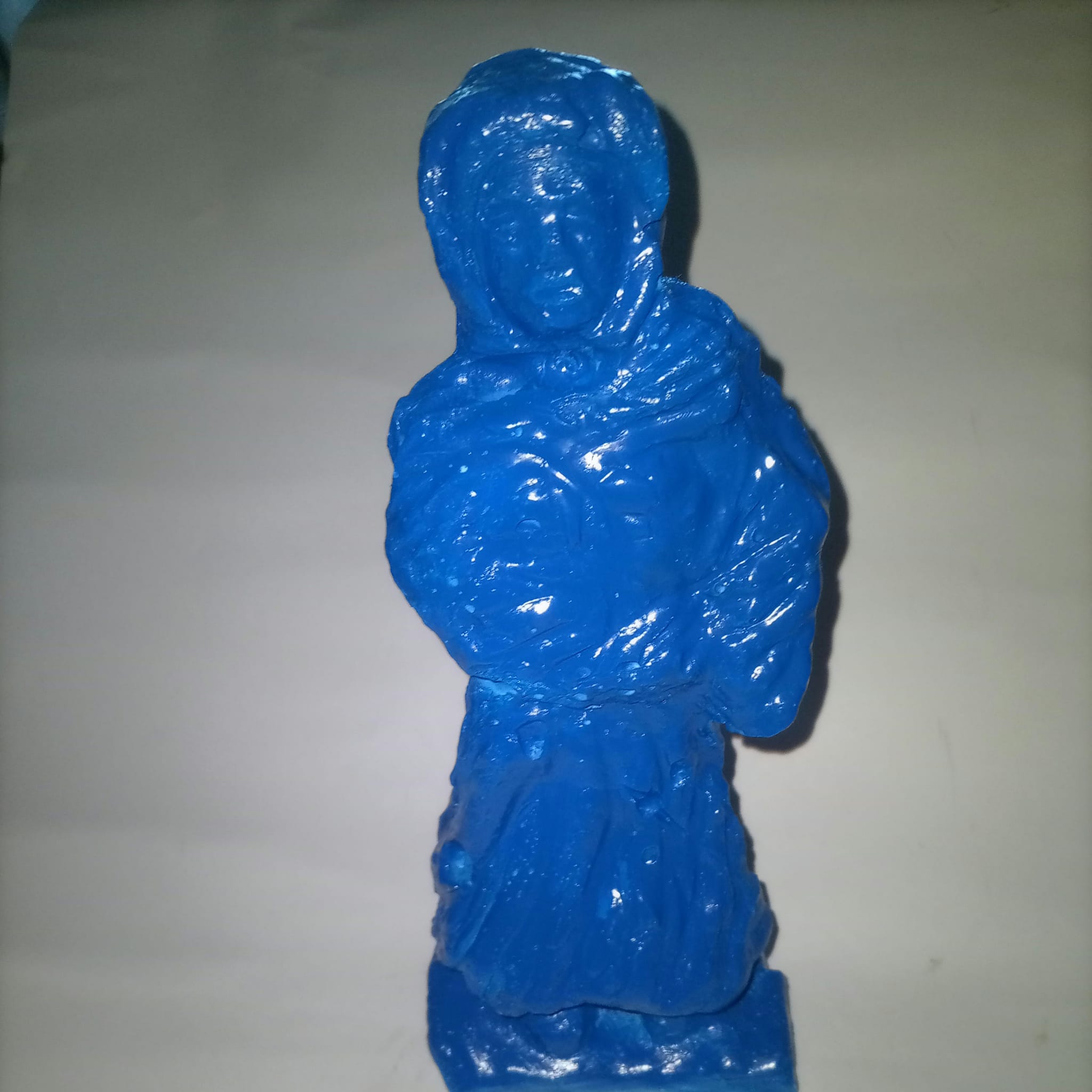 Figura blava
